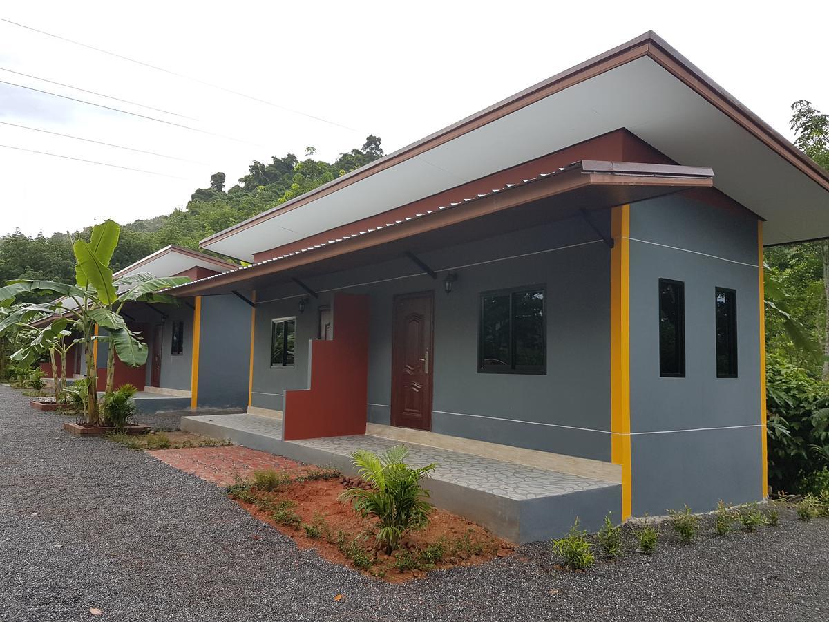 Rai Eingpu Hotel Ban Tha Khun Exterior photo